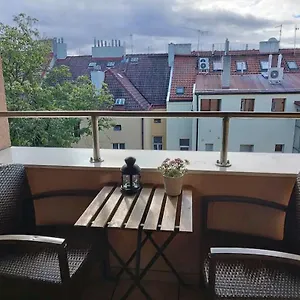 Cozy Rooftop With Balcony Apartment